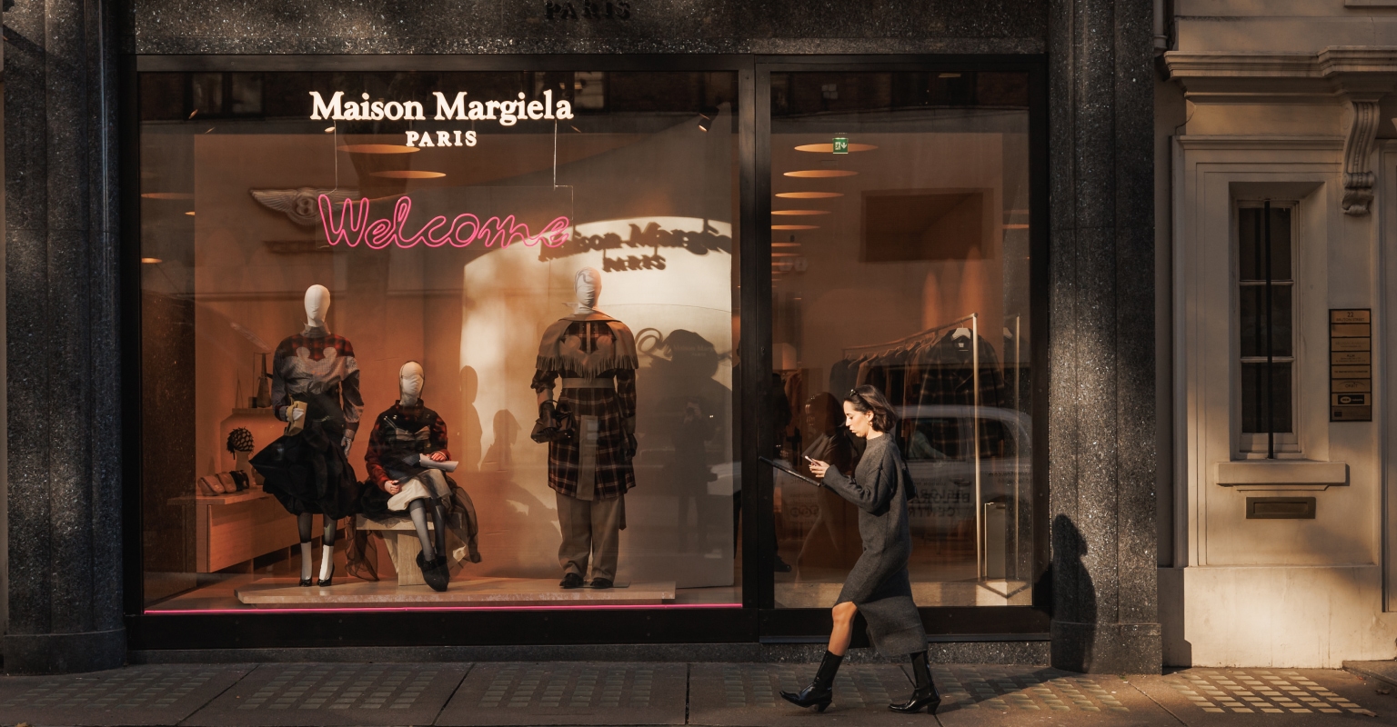 Shopping in Mayfiar